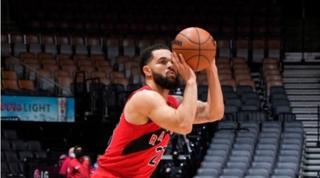 开云官方网站-【人物】941天，他从总决赛神奇小子成为猛龙领袖