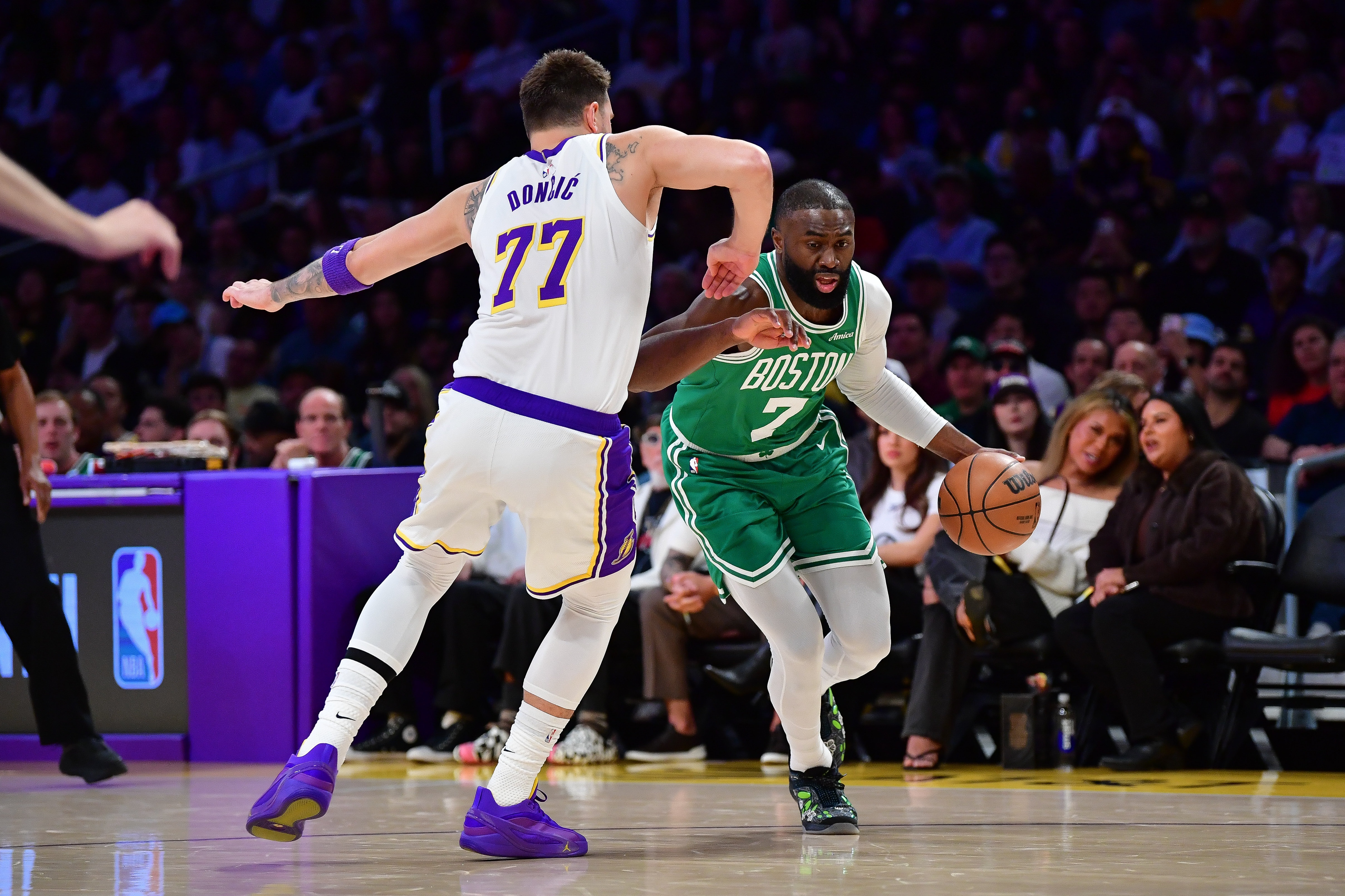 麦坎茨：科比对哈登的评价放卢卡身上很合适 持球大核拿不了冠军